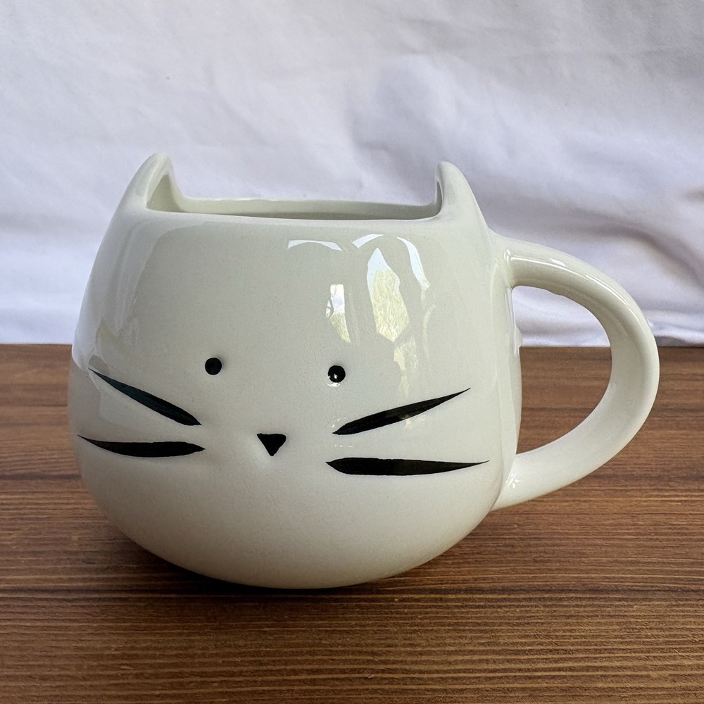 Cute White Cat Face Mug Ceramic Kitty Coffee Cup Ear Shaped Rim